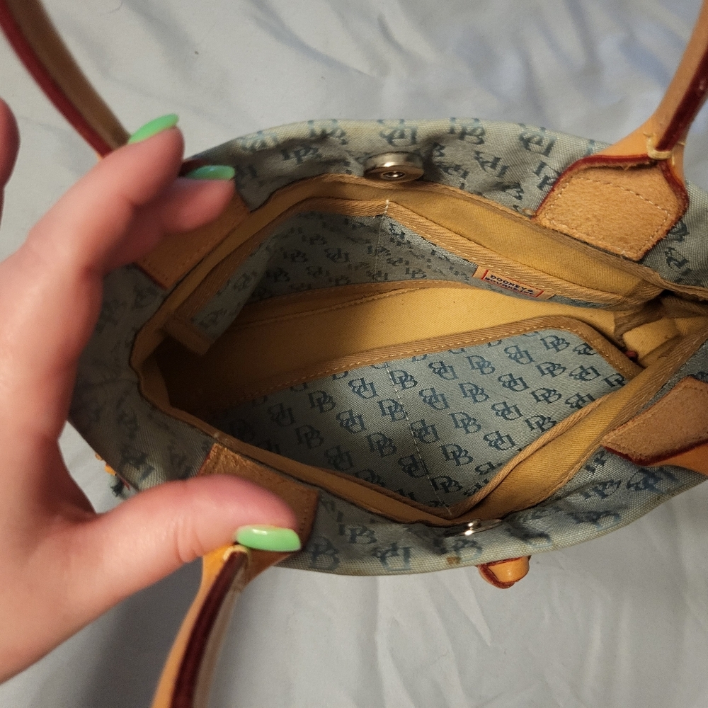 Dooney & Burke purse - Picture 4 of 5
